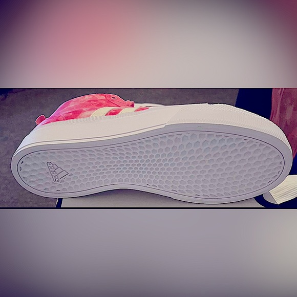 Adidas - Pretty in Pink! - Picture 3 of 3